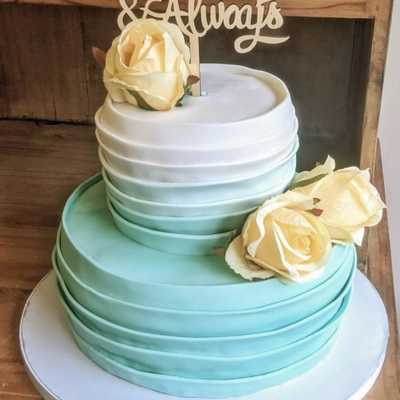 Ruffled fondant #wedding #cake
