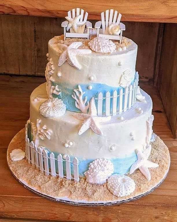 Beach themed #wedding #cake
