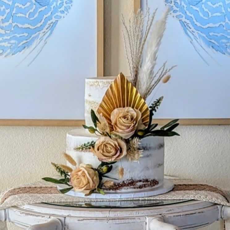 Boho semi-naked #wedding #cake