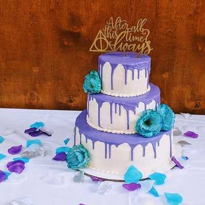 3-tiered drip #cake #wedding