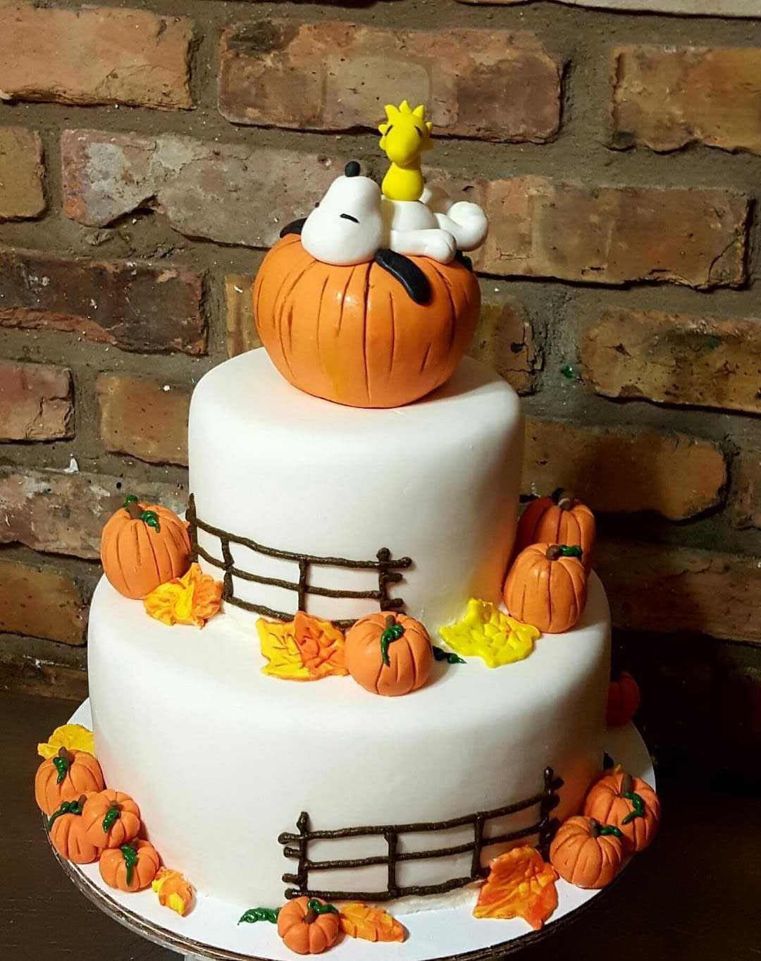 Snoopy themed pumpkin #cake
